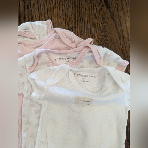 Burt's Bees 0-3m bodysuits - Picture 2 of 2